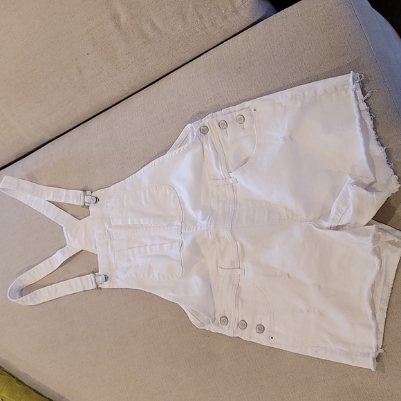 White Denim Overall Shorts Slightly Distressed - Picture 1 of 4